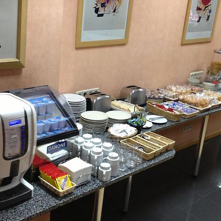 Hostal Cataluna ซาราโกซา ภายนอก รูปภาพ