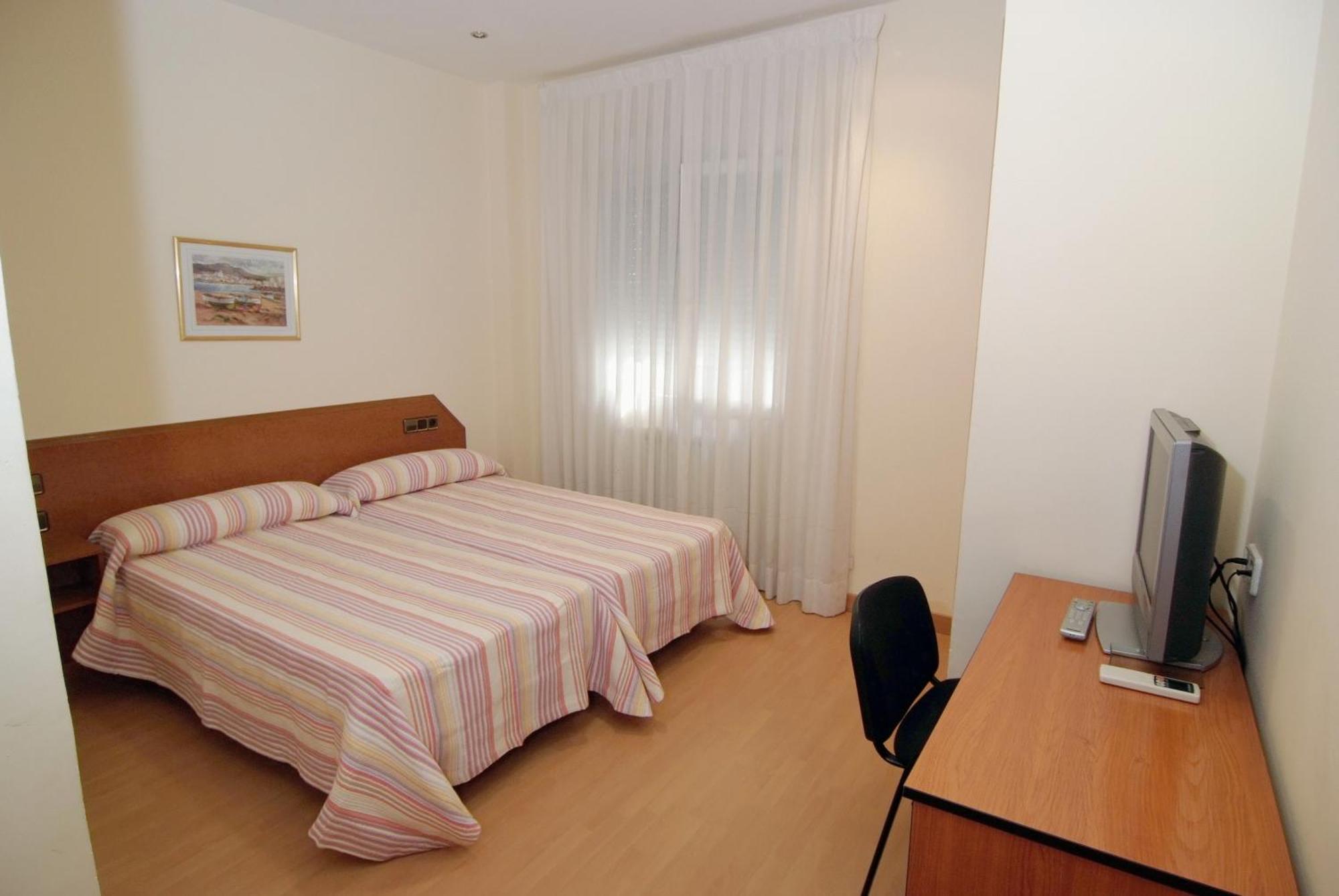 Hostal Cataluna ซาราโกซา ภายนอก รูปภาพ