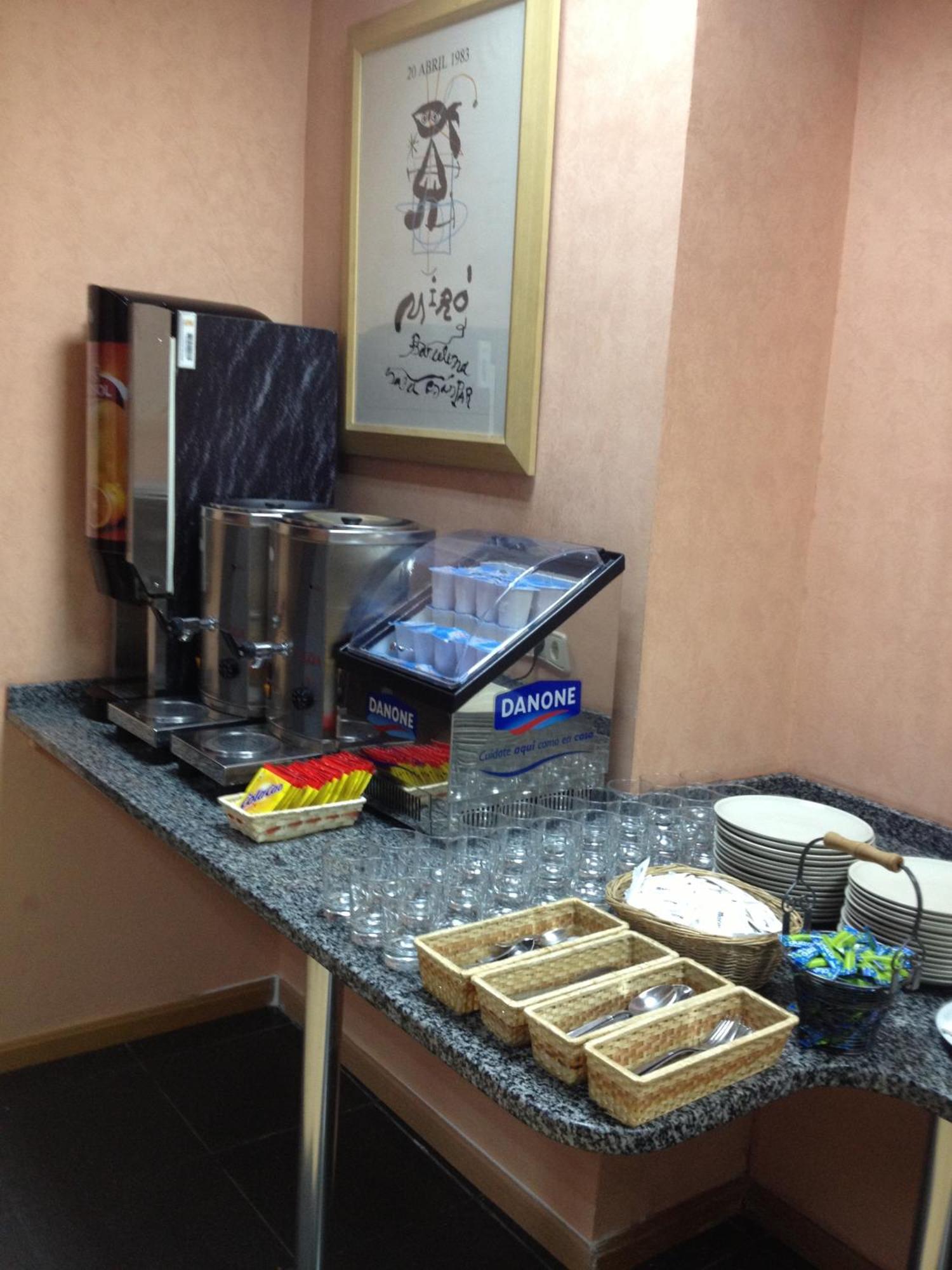 Hostal Cataluna ซาราโกซา ภายนอก รูปภาพ