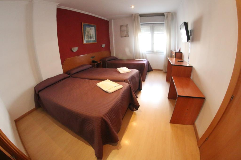 Hostal Cataluna ซาราโกซา ภายนอก รูปภาพ