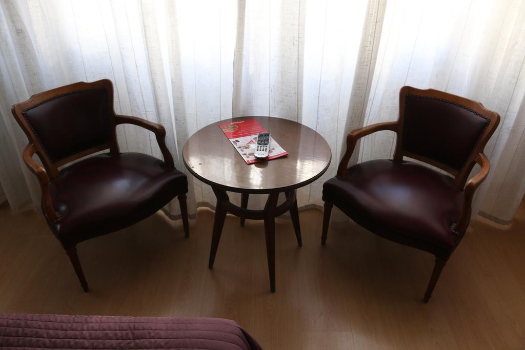 Hostal Cataluna ซาราโกซา ภายนอก รูปภาพ